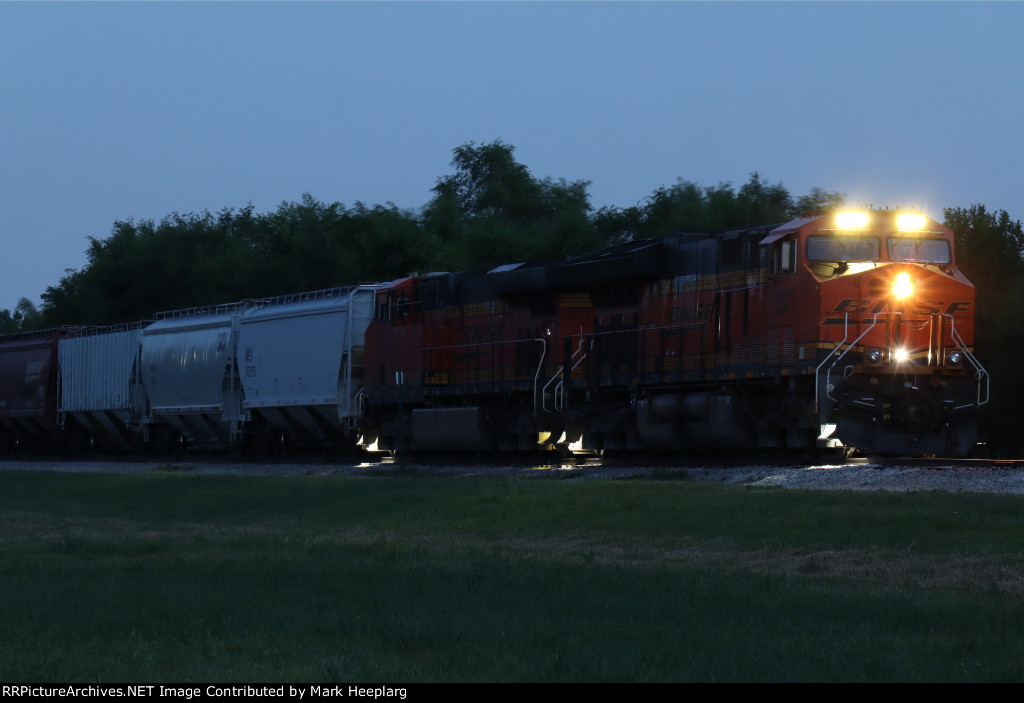 BNSF 3977